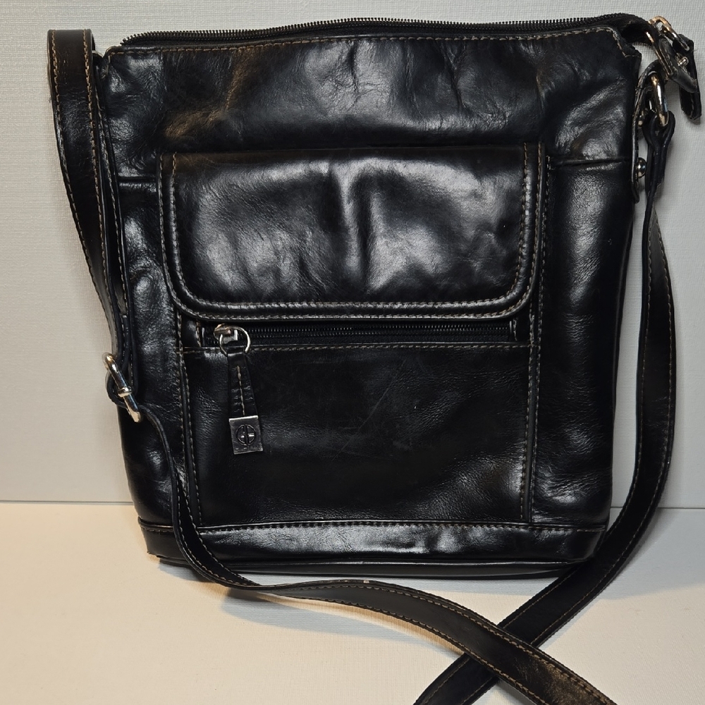 Elegant Black Leather Crossbody Bag